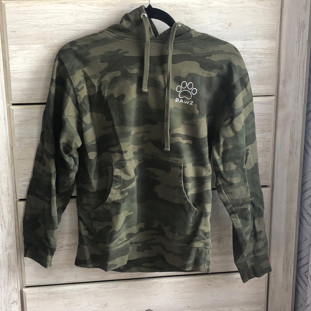 Great Condition Pawz Camo Sweatshirt